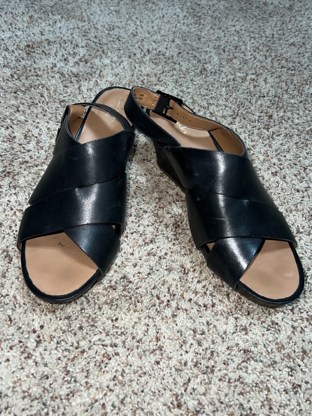 Clarks Artisan Black Leather Wedge Sandals Size 8.5